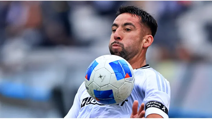 El Huaso Isla es uno de los primeros cortados de Colo Colo para el 2026.