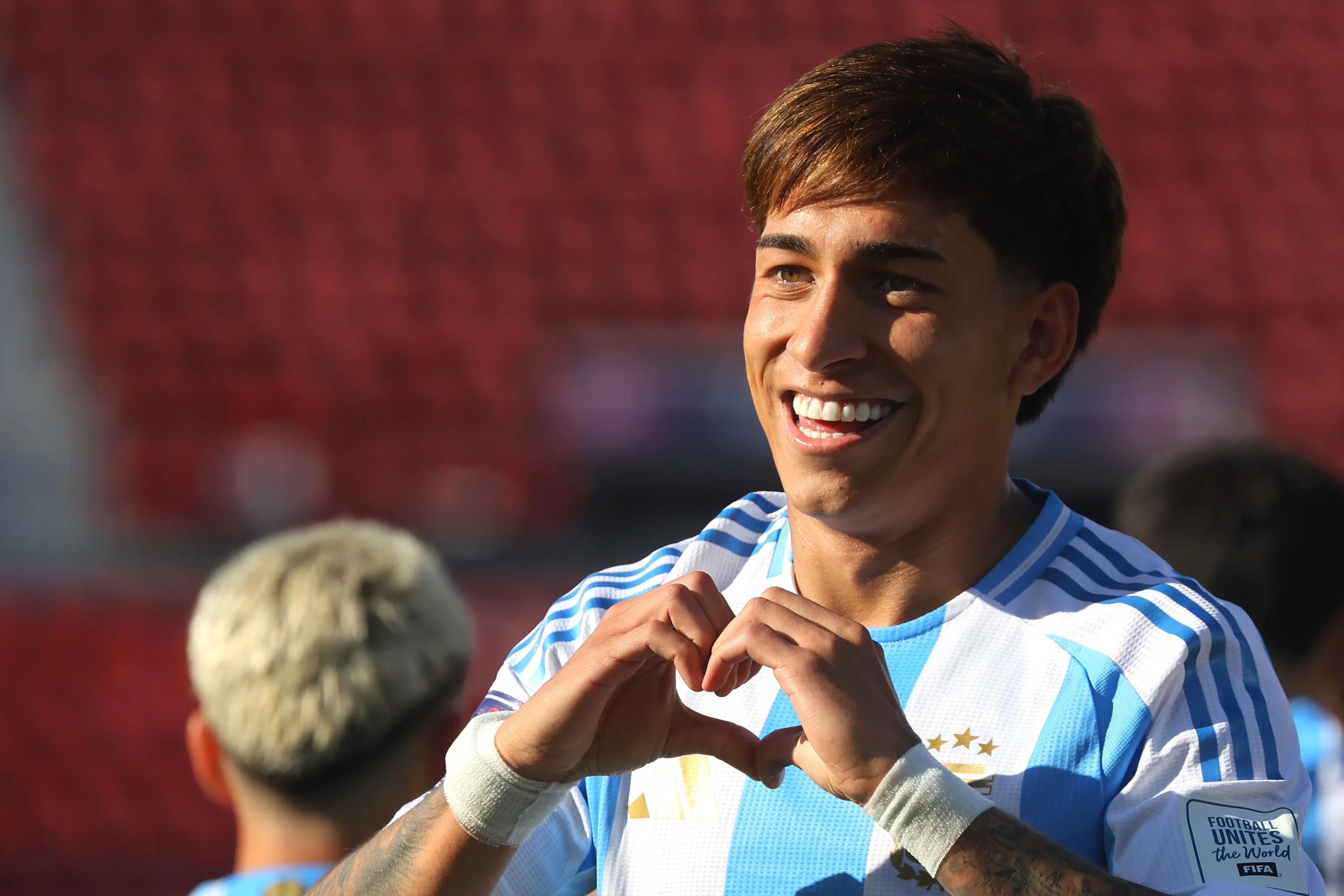 Maher Carrizo celebra su gol ante Nigeria en el Nacional