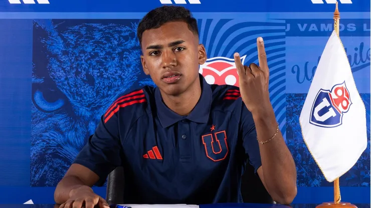 Jhon Cortés firmó su primer contrato