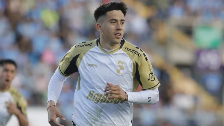 Matías Palavecino define su futuro con tres interesados.