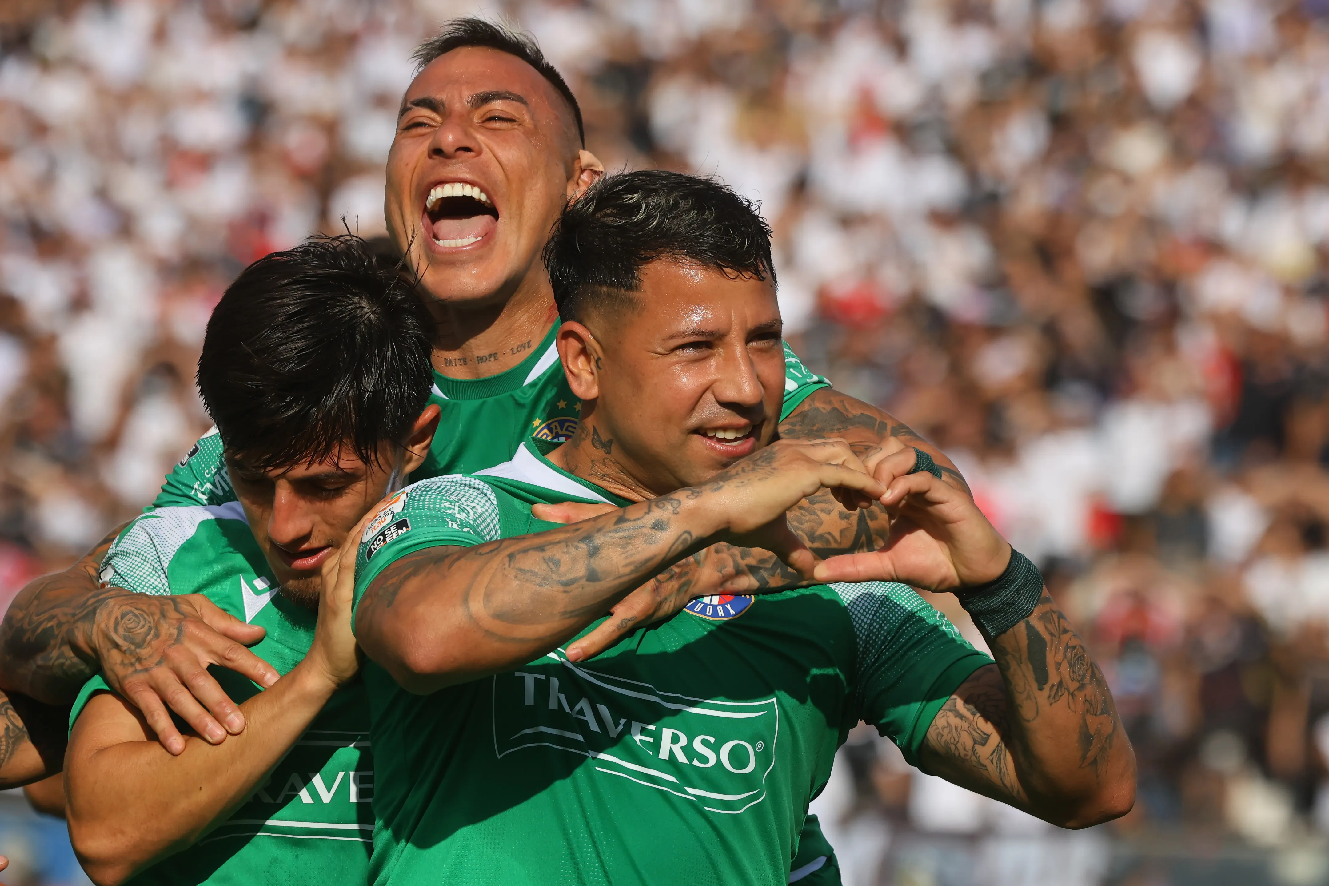 Lao Valencia y su gol a Colo Colo | Photosport