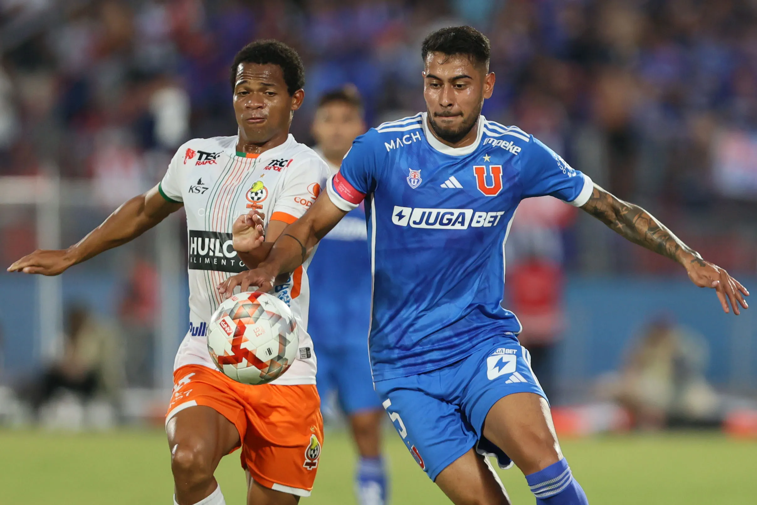 Emmanuel Ojeda estaba a préstamo en Huracán. Foto: Dragomir Yankovic/Photosport
