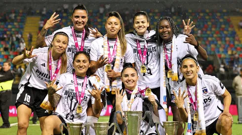 Un grupo de albas se lanzó contra Kast.