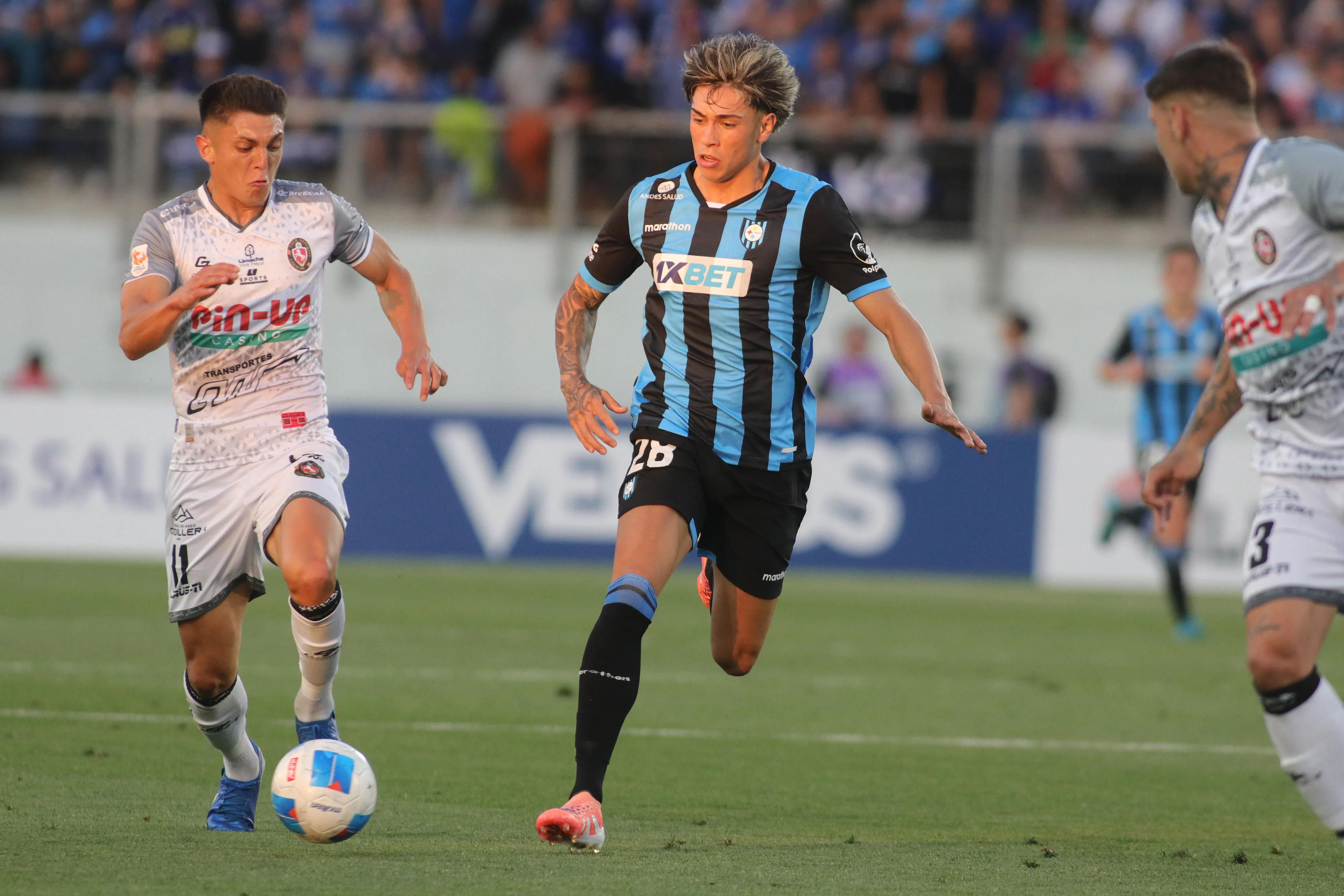 Maxi Gutiérrez viene de ganar la Copa Chile con Huachipato. Foto: Jorge Loyola/Photosport