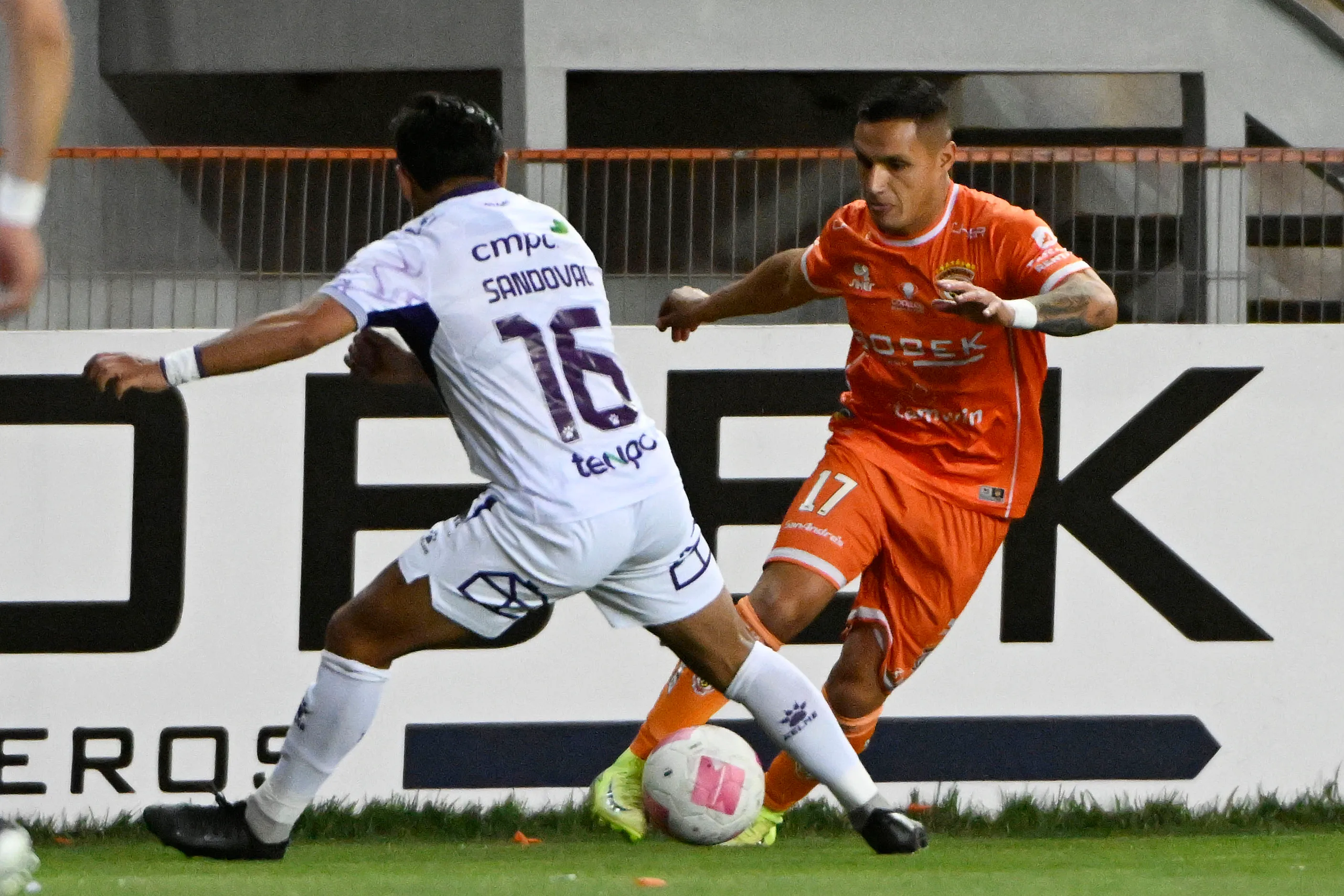 David Tapia disputó 37 partidos en Cobreloa. Y espera ir por más. (Pedro Tapia/Photosport).