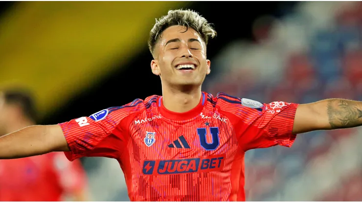 La U dejará el rojo para volver al blanco en su camiseta de visitante.