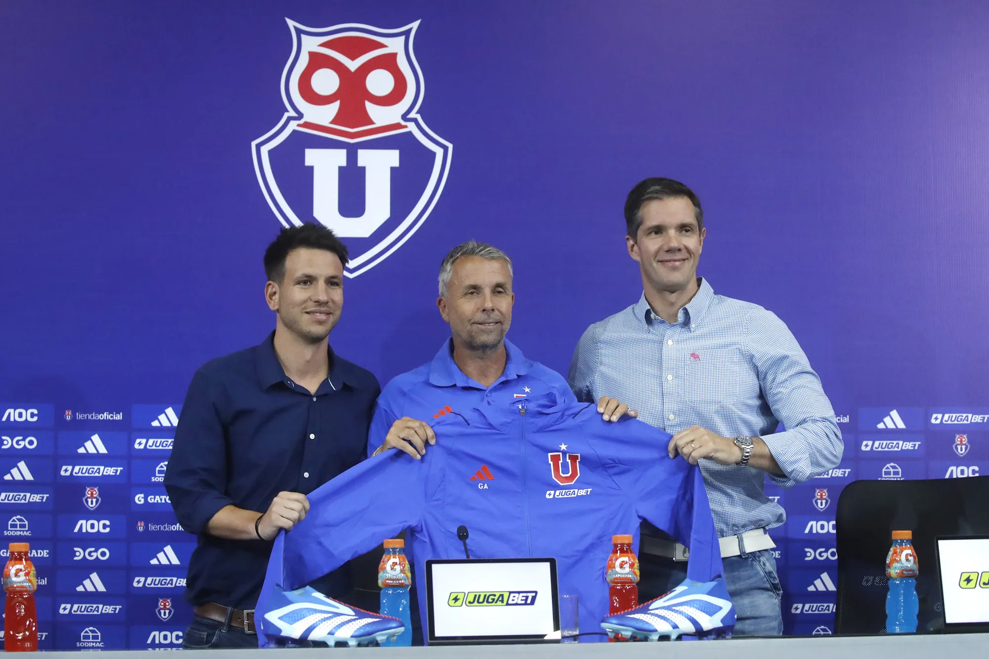 Guarello analiza el modelo de la U comprarle a Felicevich, ojalá desde Huachipato.