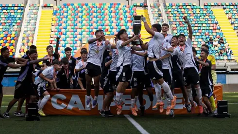 Rozental señala que Colo Colo históricamente no se la juega por sus juveniles