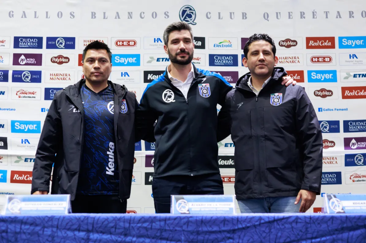 Esteban González en la presentación como DT del Querétaro. (Foto: Gallos Blancos de Querétaro).