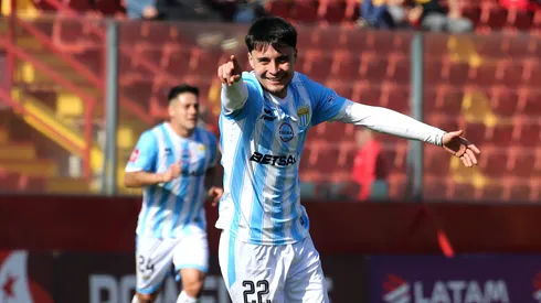 Jones ahora suena en el puerto pirata