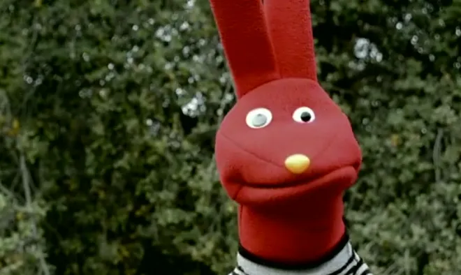 Álvaro Díaz, también voz de Juan Carlos Bodoque, dijo que el popular conejo rojo es de Colo Colo | 31 Minutos