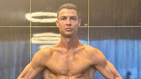 Cristiano Ronaldo le mostró al mundo su trabajado físico