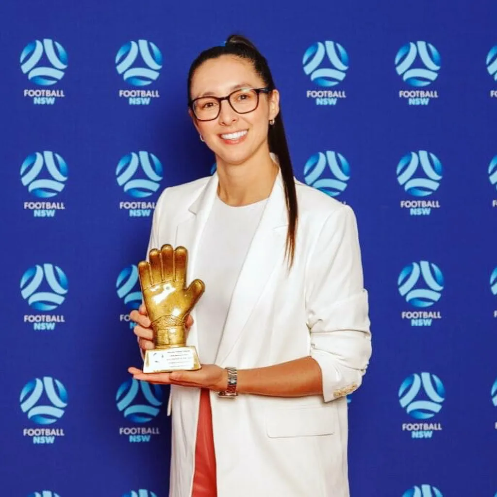 Uno de los premios que recibió Romina Parraguirre en Australia como mejor arquera