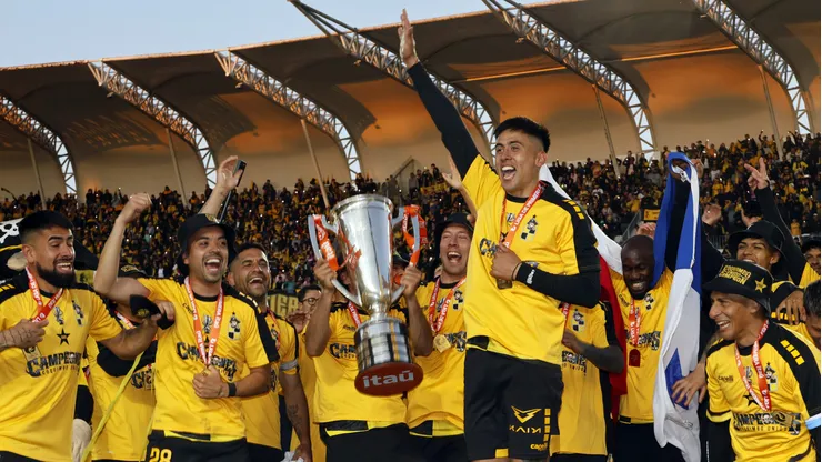 Palavecino ya se despidió el club.