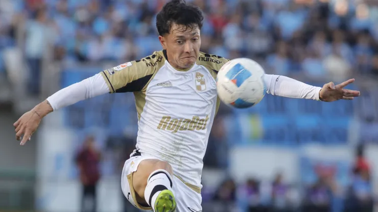 Colo Colo sigue negociando con Coquimbo por Zavala