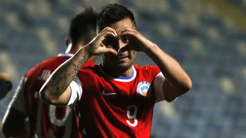 El extremo nacional busca opciones en México y Chile.