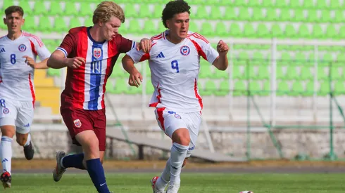 Nació en EE.UU. y juega por Chile.