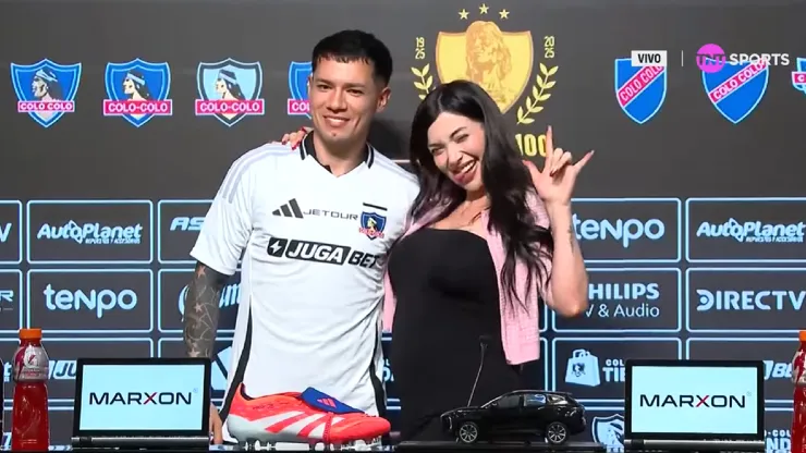 Matías Fernández Cordero fue presentado en Colo Colo y su pareja se metió en plena conferencia.