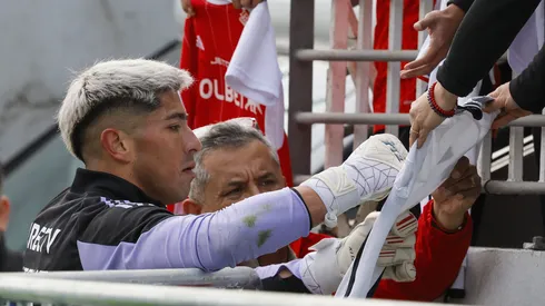 Brayan Cortés tiene contrato activo con Colo Colo.