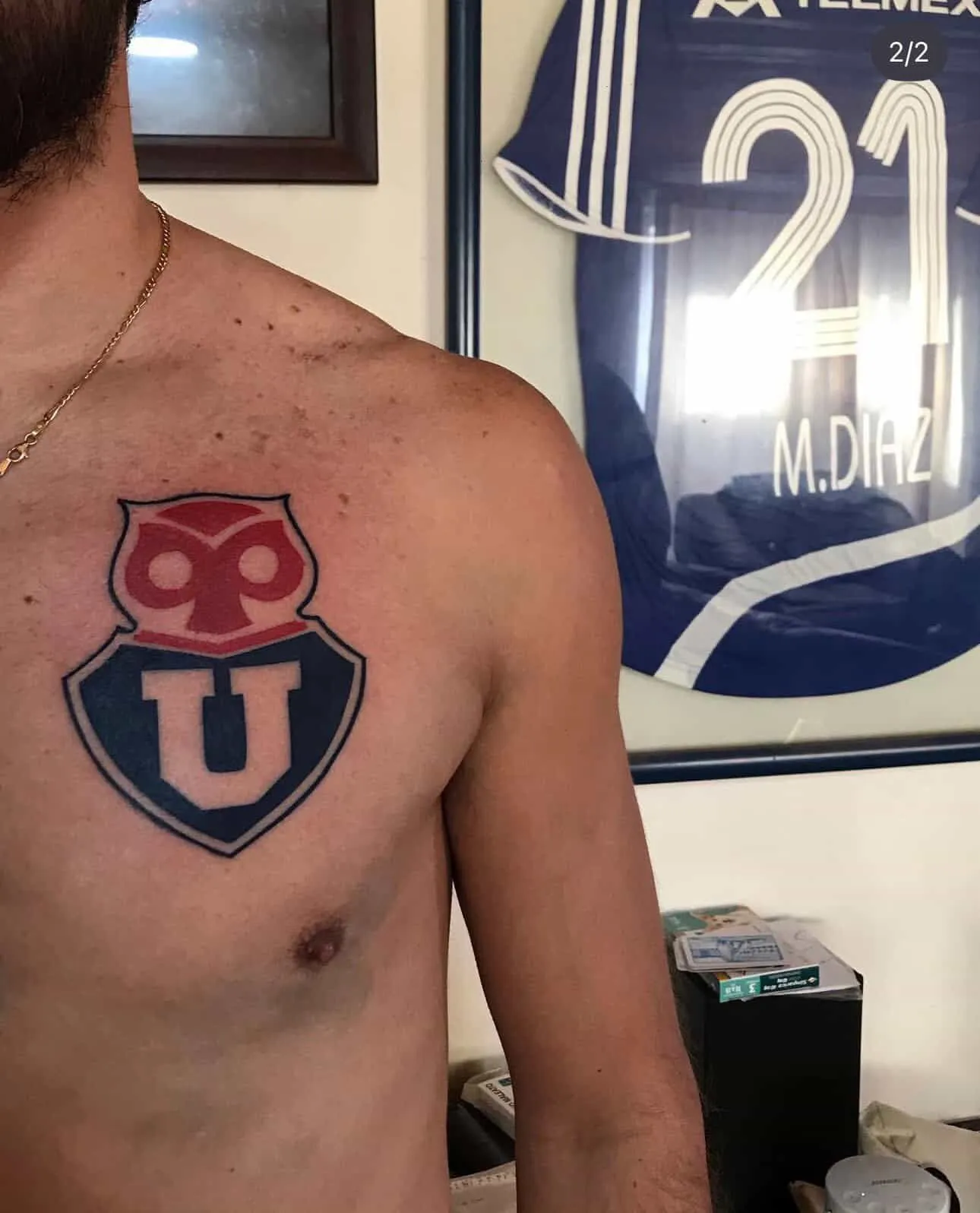 Marcelo Díaz se tatuó cuando estaba en Racing la insignia de U de Chile.