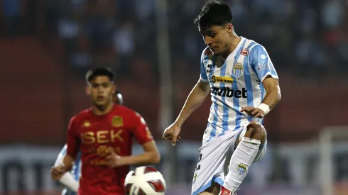 Thomas Jones ahora jugará en Kazajistán