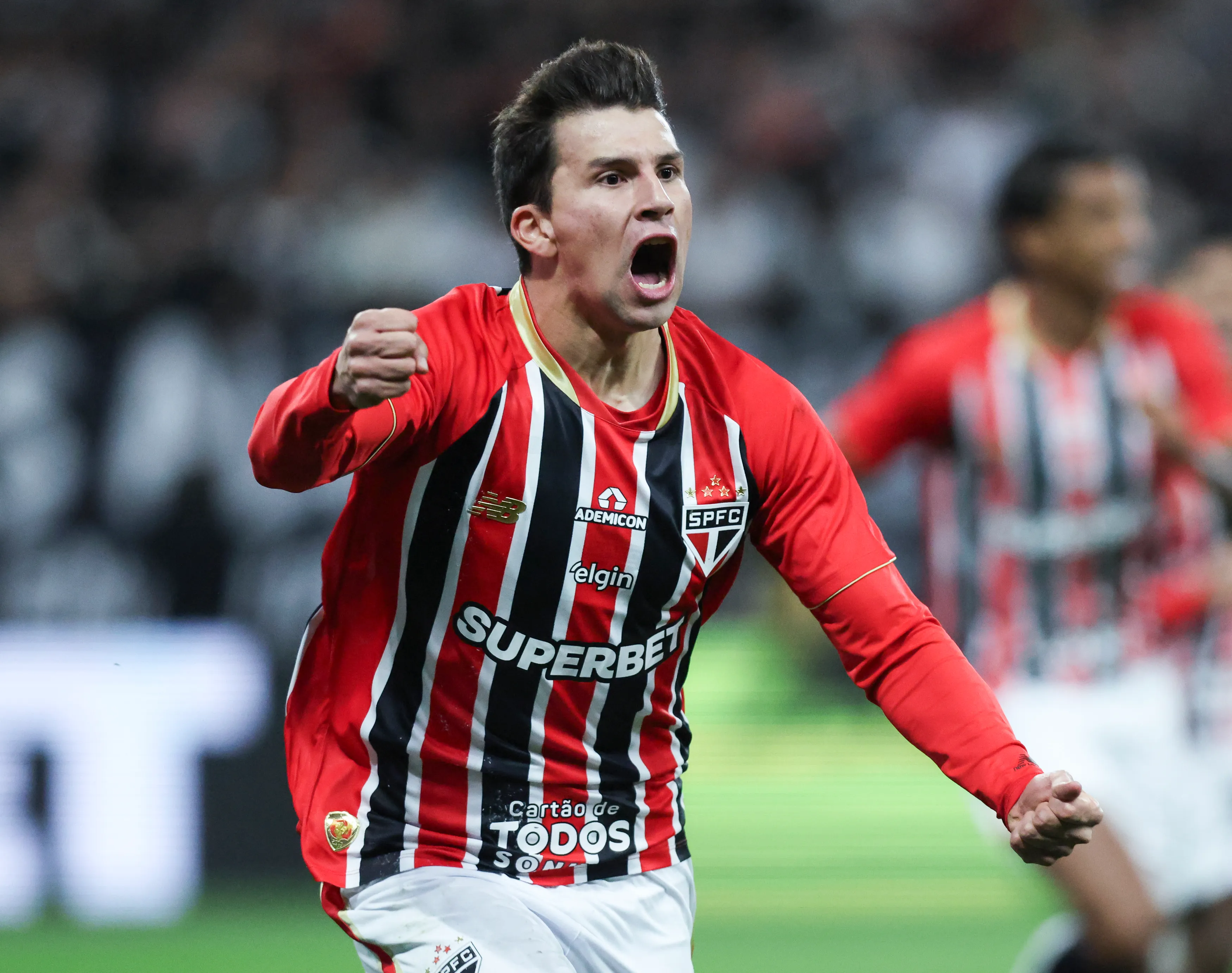 Gonzalo Tapia seguirá siendo jugador de Sao Paulo y se olvida de River Plate. Foto: Getty Images.