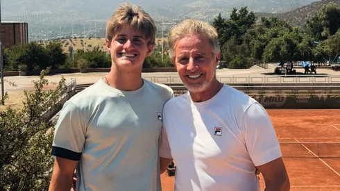 Bauti y su padre viviendo la pasión raquetera.