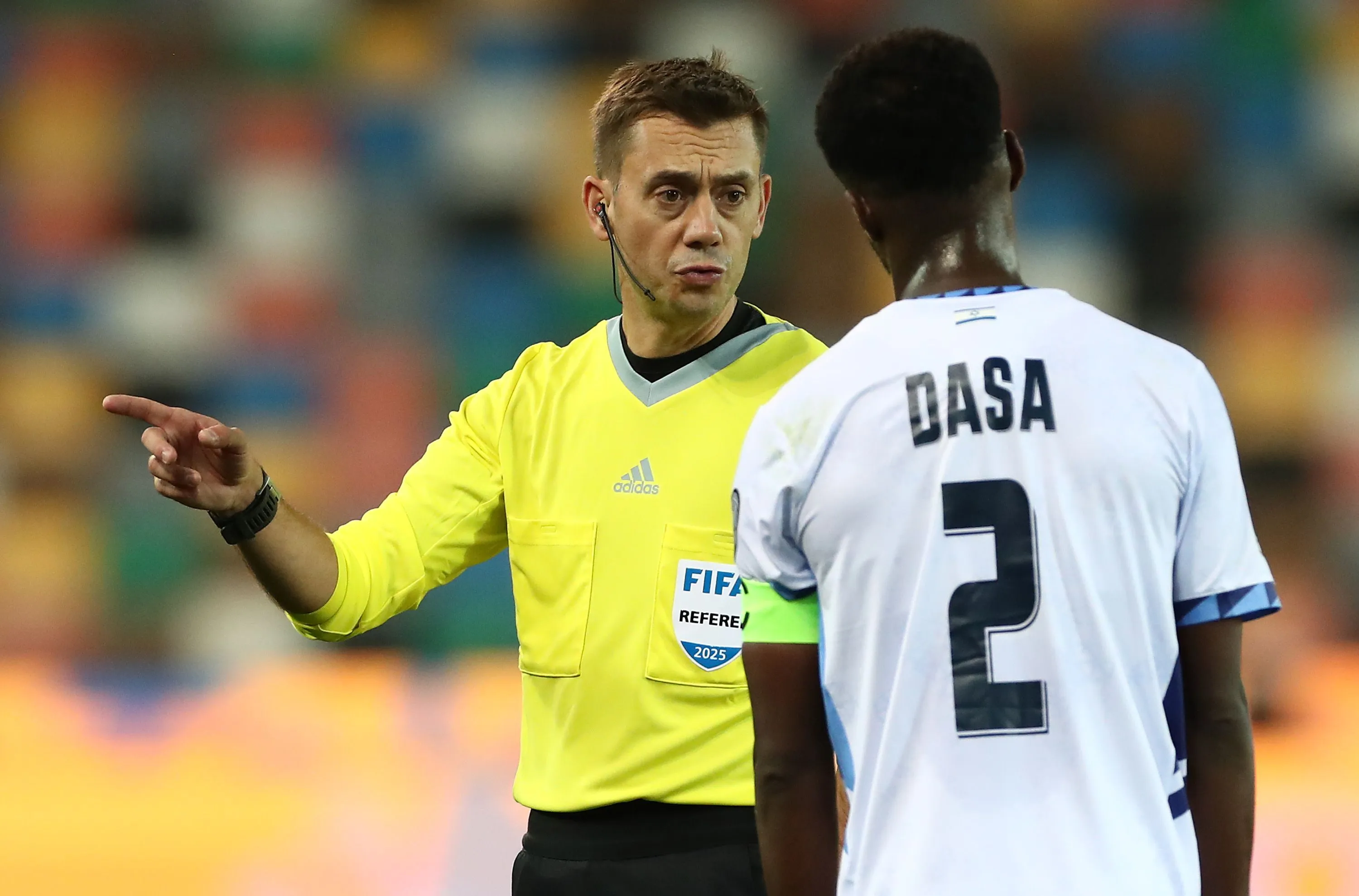 El francés Clement Turpin fue elegido como el mejor árbitro del 2025 (Photo by Marco Luzzani/Getty Images)