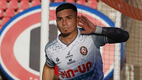 Desde Argentina vienen por Popín Castro.