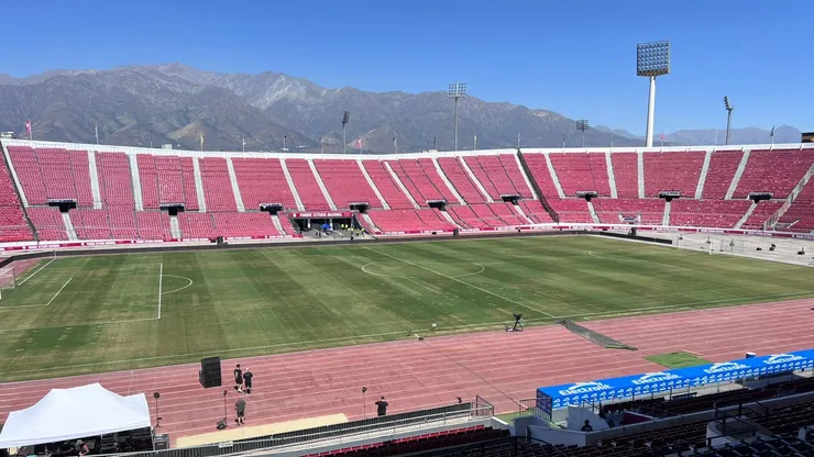 La cancha del Nacional sufrió con los recitales, pese al cambio a híbrido.
