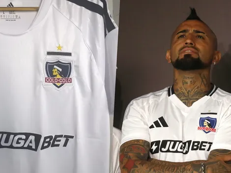 ¡Antes que la oficial! En redes venden camiseta 2026 de Colo Colo