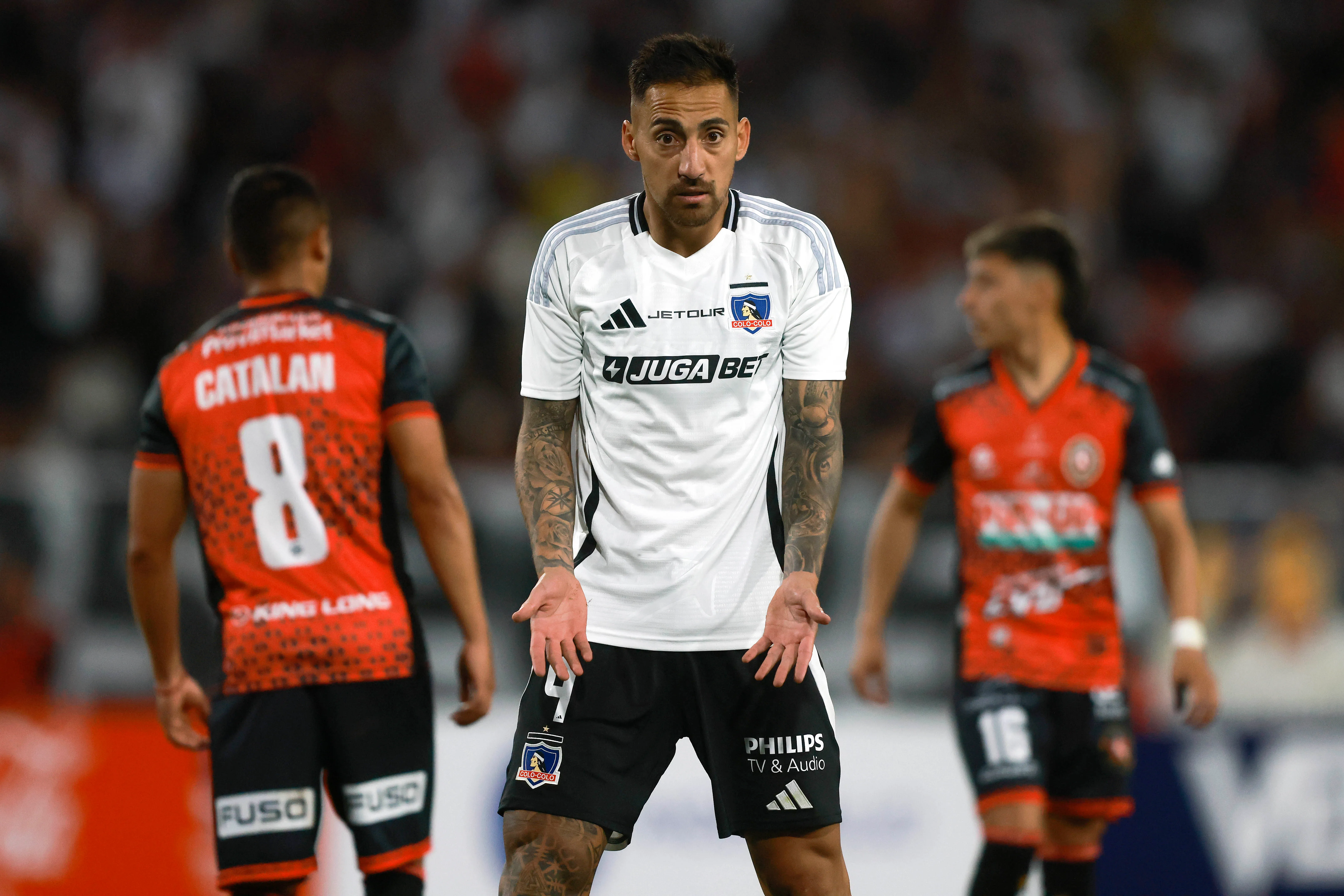 Peleado 2-2 entre Limache y Colo Colo en el Monumental. Los millonarios refuerzos no sirvieron para ganarle a un modesto equipo, recién ascendido | Photosport