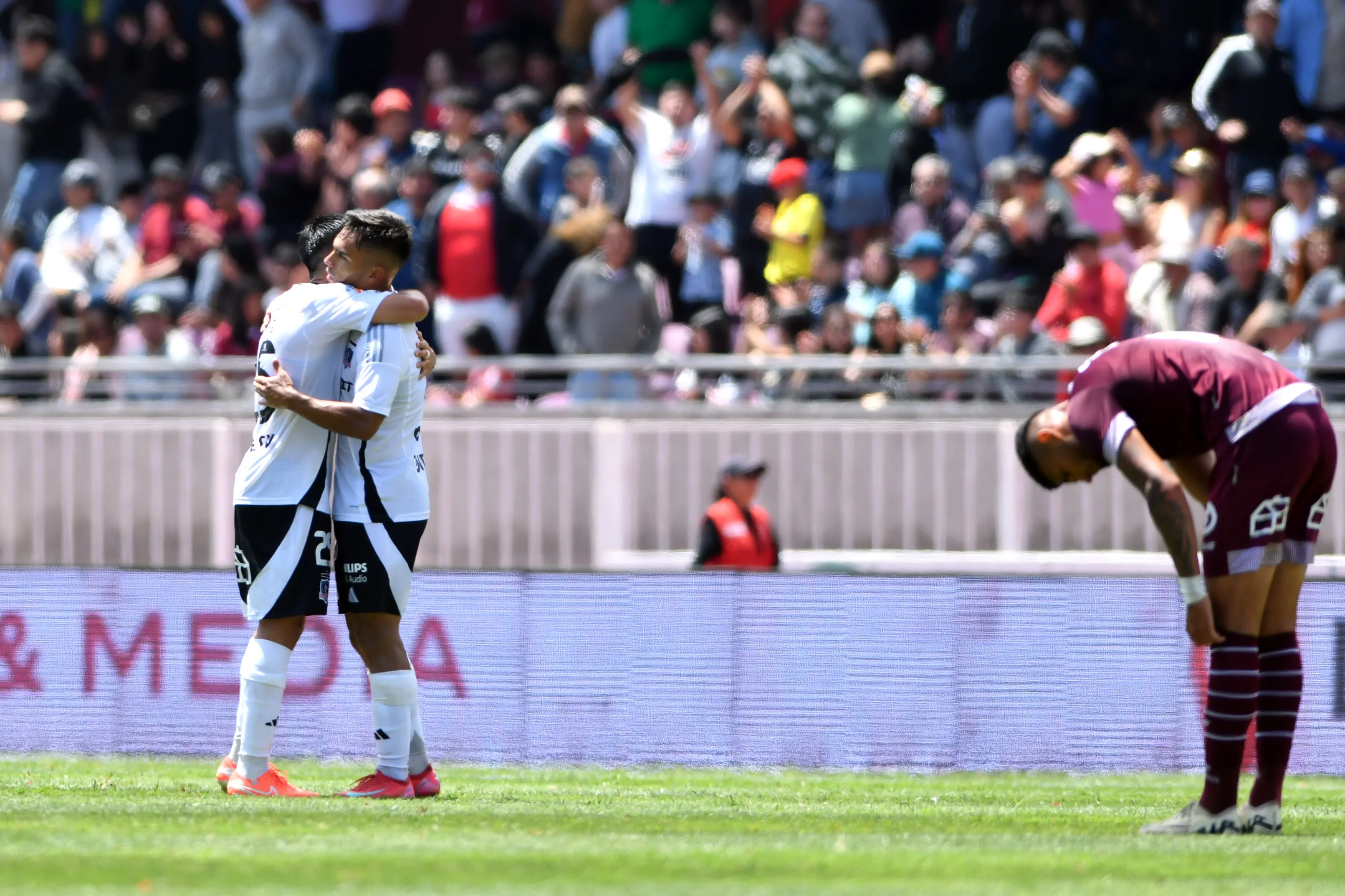Vicente Pizarro y Sebastián Vegas propician un buen inicio de Colo Colo en la Liga de Primera 2025 | Photosport
