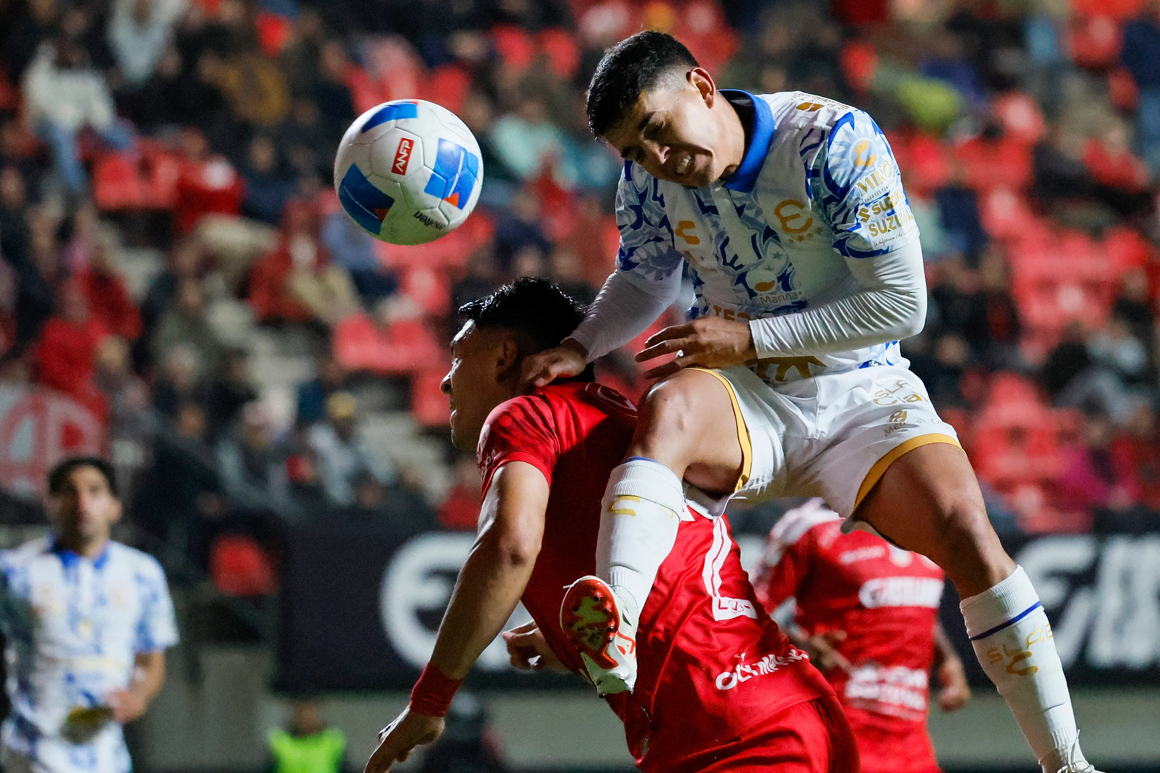 Julián Alfaro terminó su préstamo en Everton y vuelve a la U a definir su futuro. Foto: Photosport.