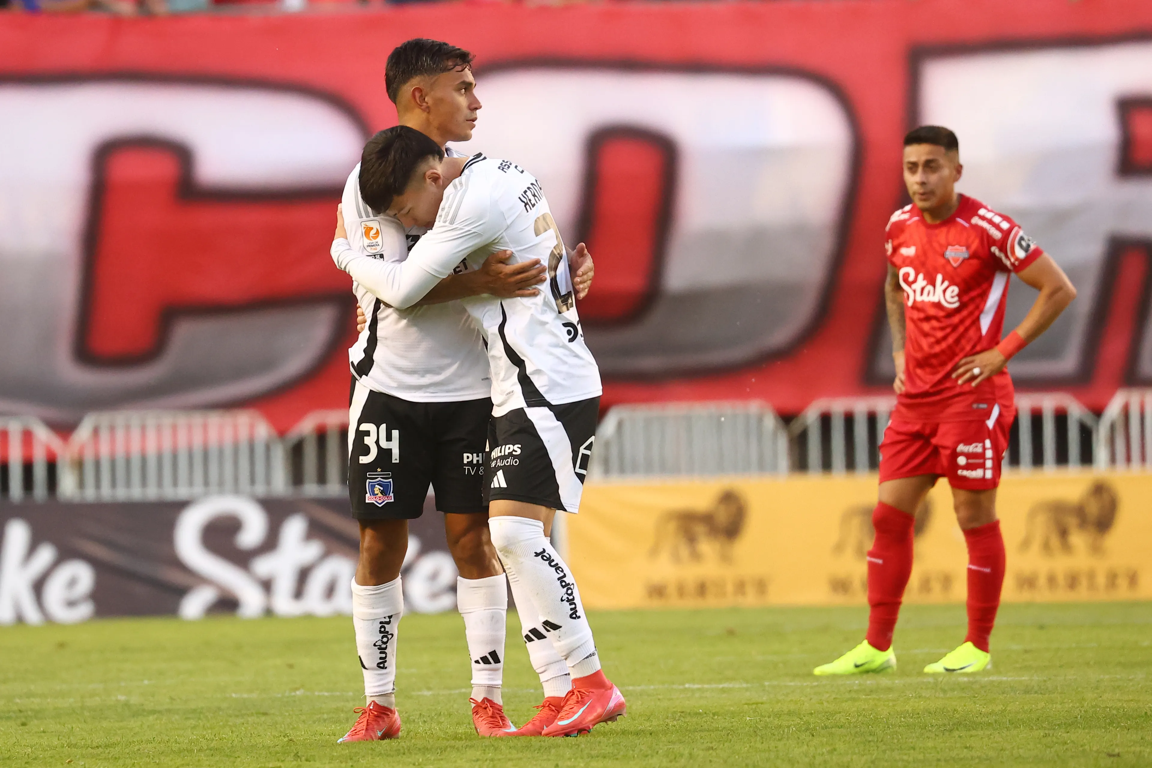 Vicente Pizarro fue el protagonista esencial para el triunfo de Colo Colo ante Ñublense. La Copa Sudamericana aún ilusiona | Photosport