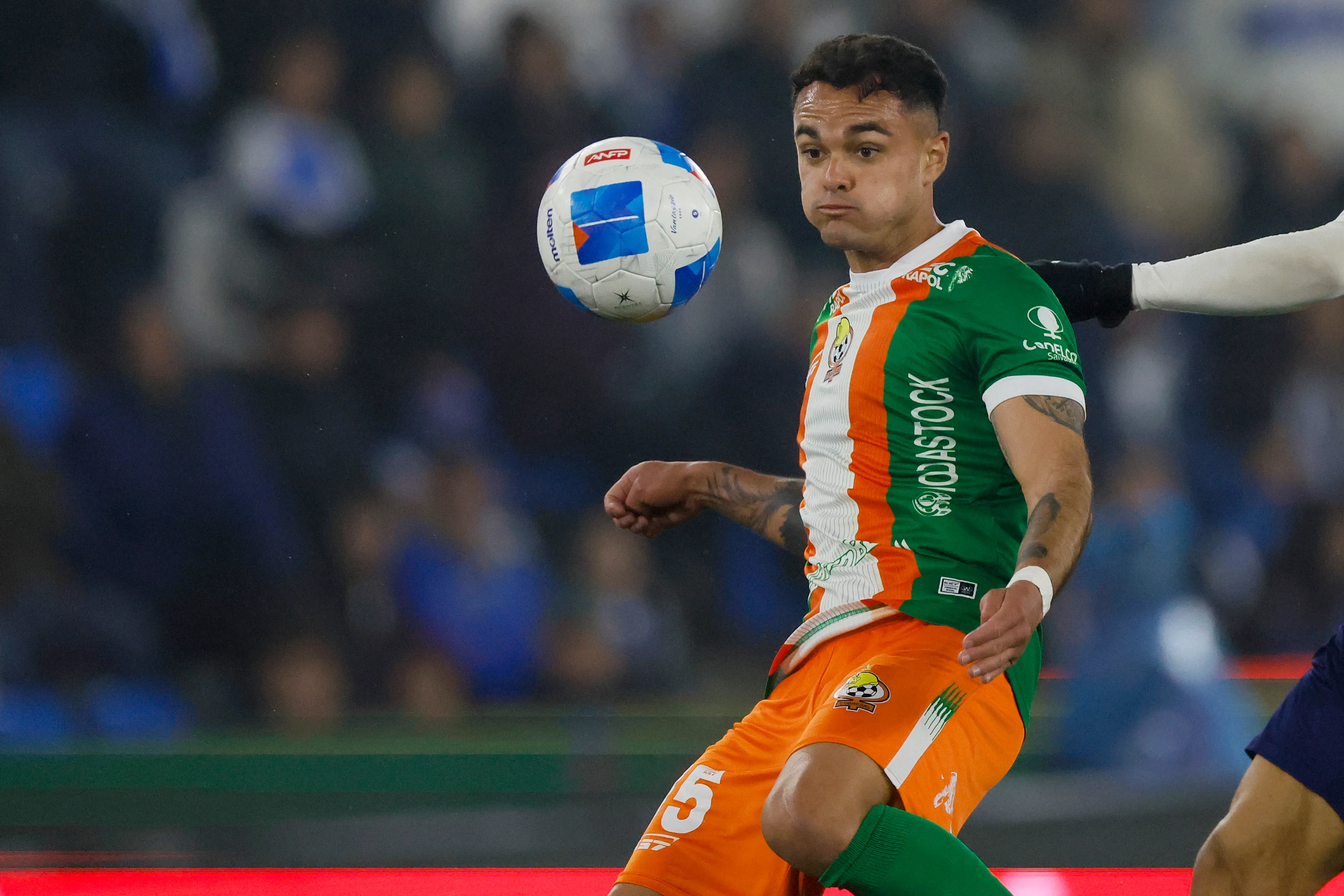 1 gol y 4 asistencias en 31 partidos hizo Vicente Fernández en Cobresal este 2025. (Foto: Andrés Pina/Photosport)