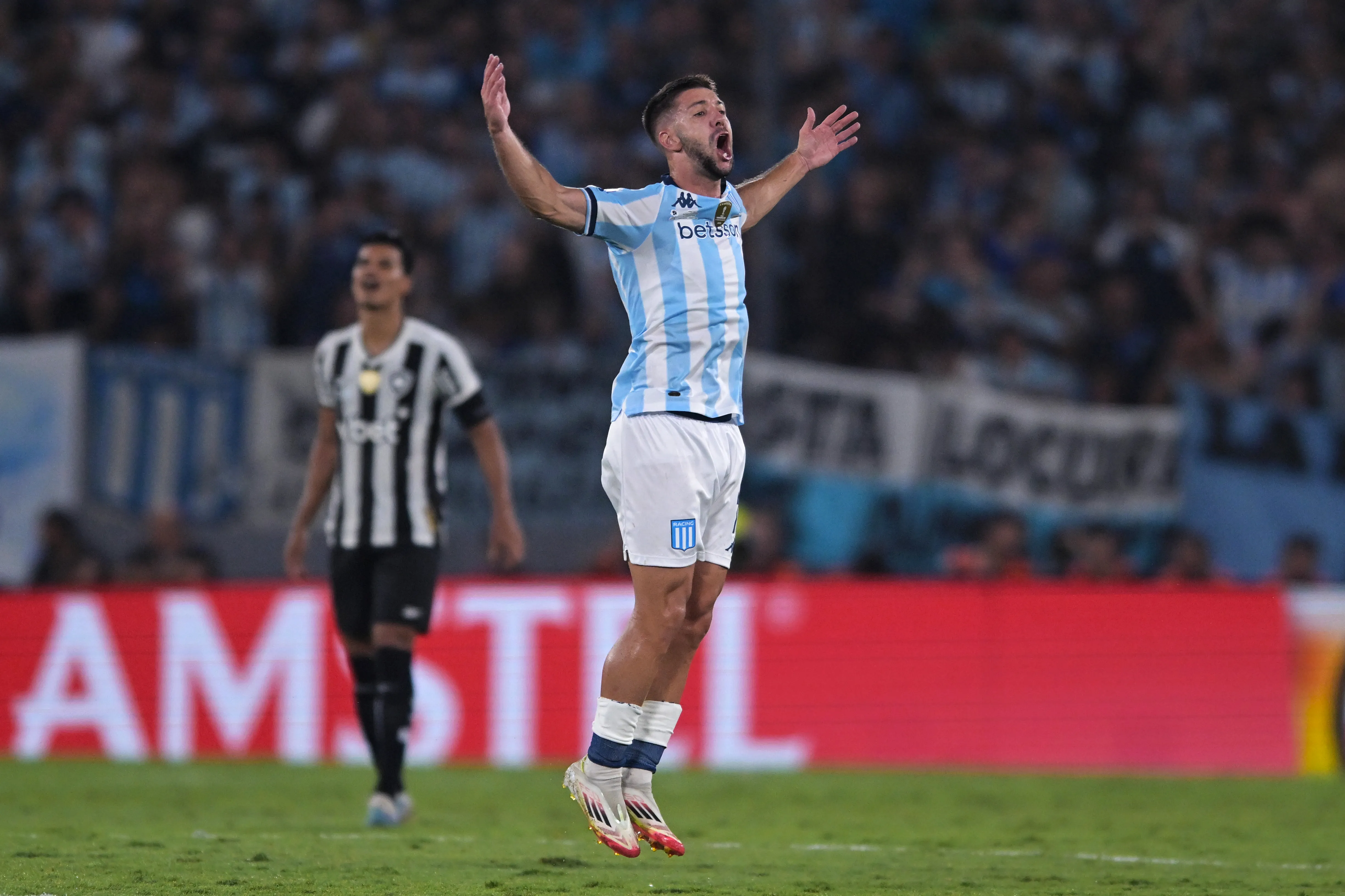 Luciano Vietto fue ofrecido a Colo Colo para la temporada 2026. Foto: Photosport.