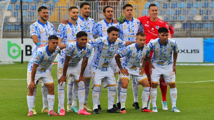 Everton despide a 12 futbolistas antes de cierre del 2025