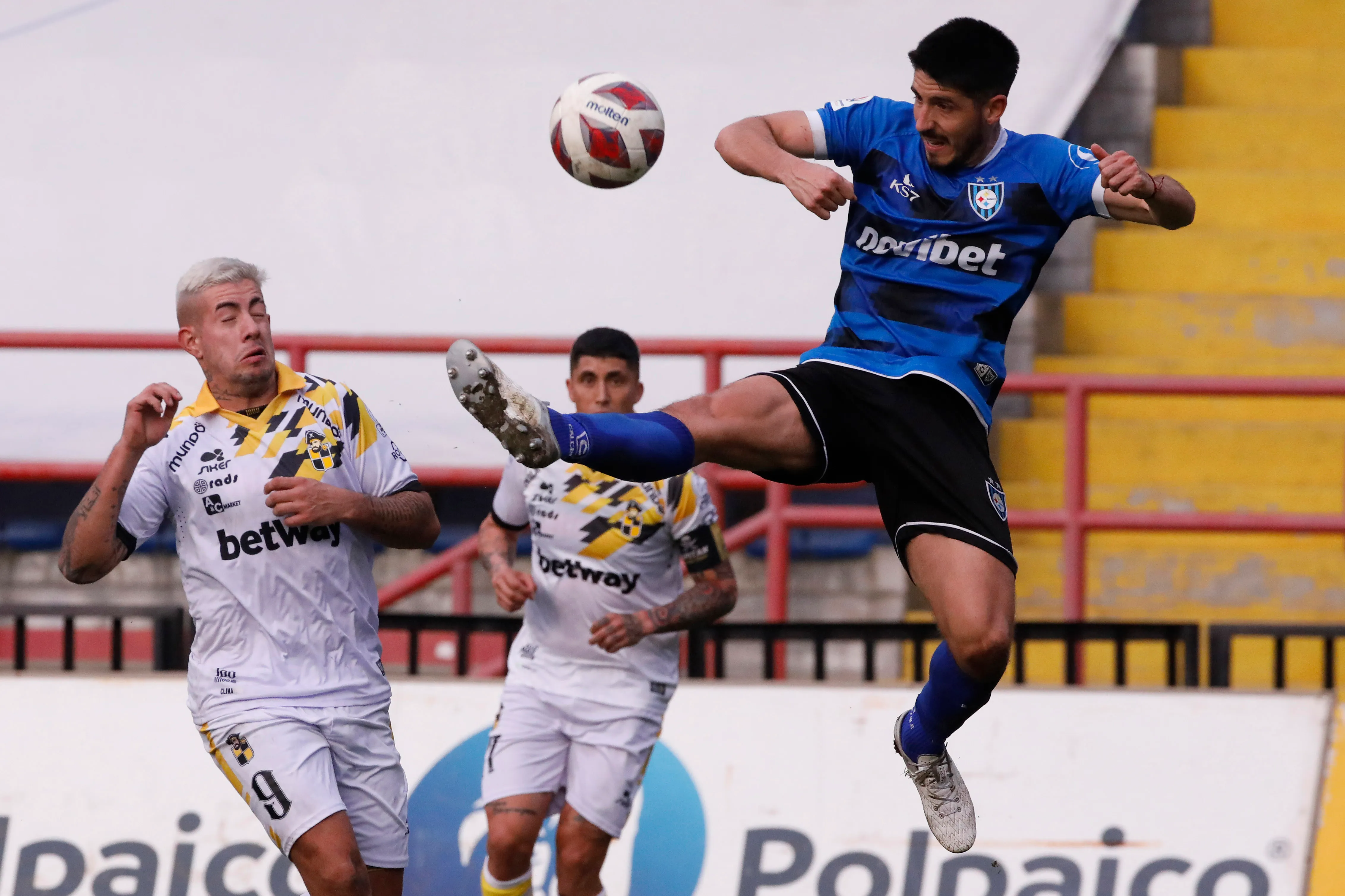 Tras exitosas temporadas, el jugador se despidió del club. Marco Vasquez/Photosport