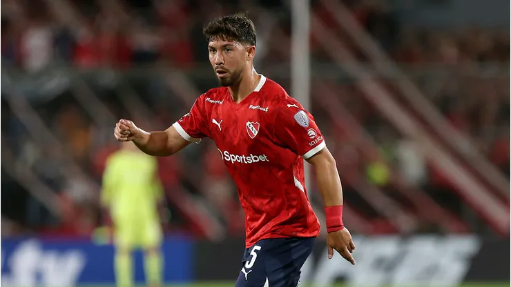 Felipe Loyola tiene un pie fuera de Independiente