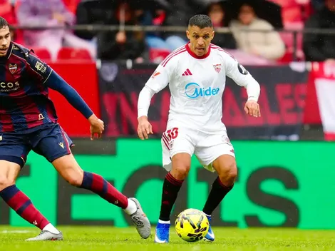 En Sevilla entierran a Alexis Sánchez por ser buen compañero