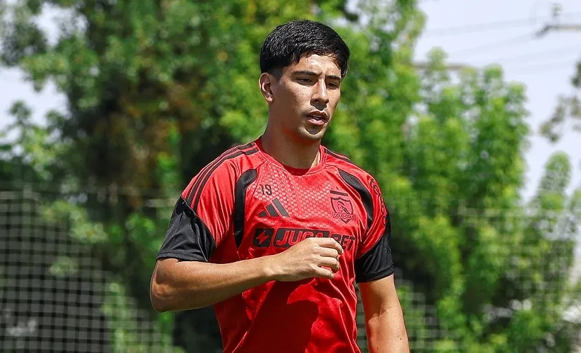 Salomón Rodríguez dejó la concentración alba y partió a Uruguay | Colo Colo