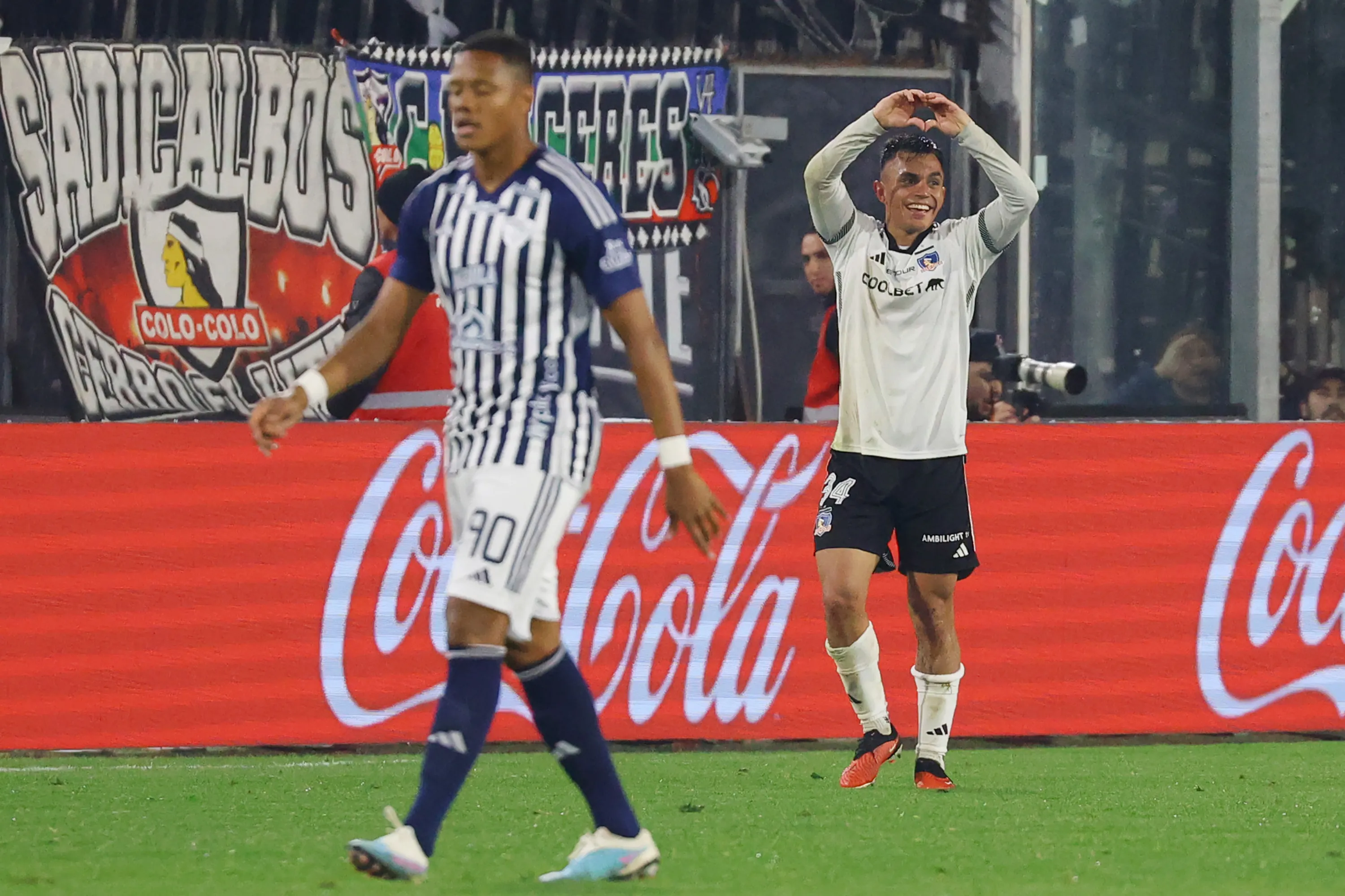 Vicente Pizarro anota el gol del triunfo ante Junior de Barranquilla en Copa Libertadores