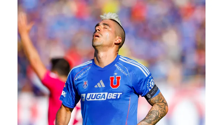La titularidad de Leandro Fernández está en riesgo ante refuerzos estelares. Foto: Pepe Alvujar/Photosport