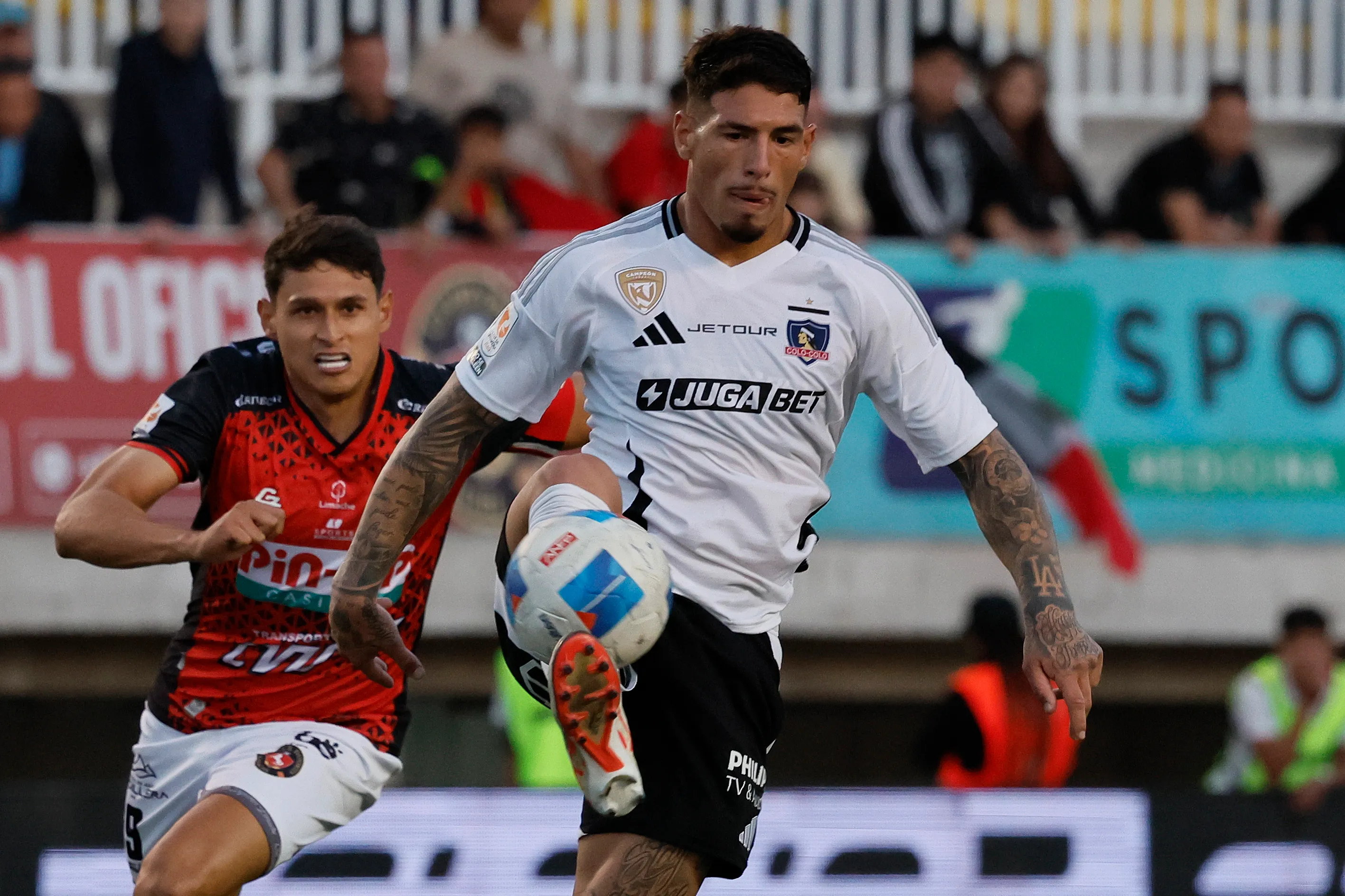 Alan Saldivia fue vendido de Colo Colo tras un 2025 donde estuvo lejos de su mejor versión. | Foto: Photosport.