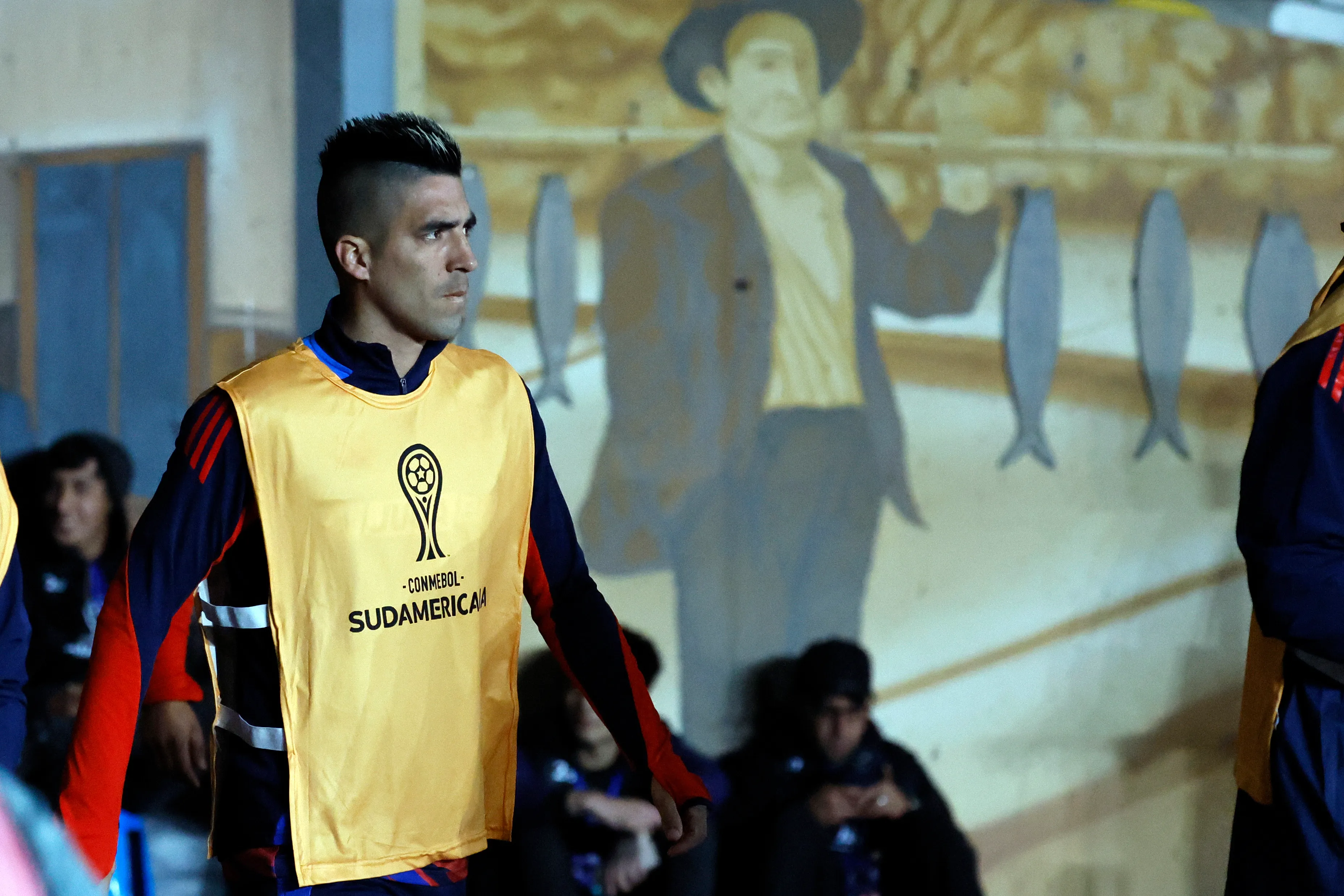 Leandro Fernández marcó distancia con un gran grupo de sus compañeros de la U. Foto Andrés Pina/Photosport