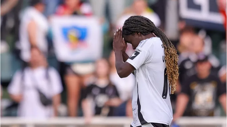 La crisis económica de Blanco y Negro habría llegado a la rama femenina de Colo Colo.