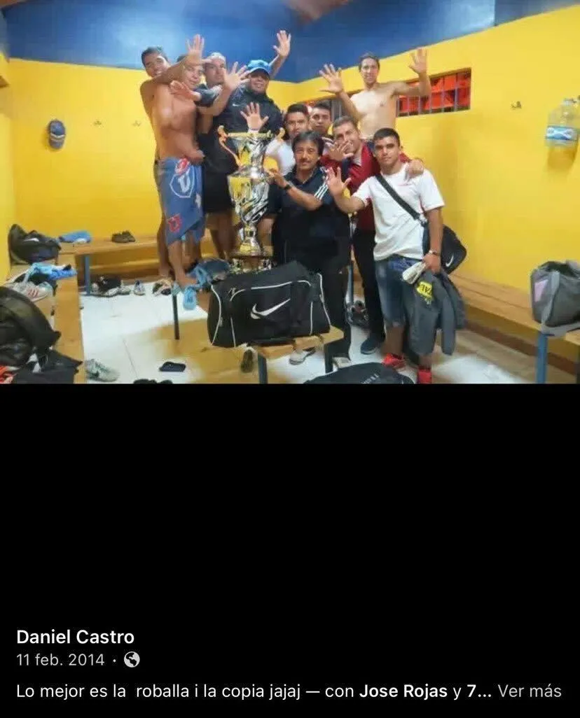 Popín Castro y una imagen que lo muestra como hincha de la U