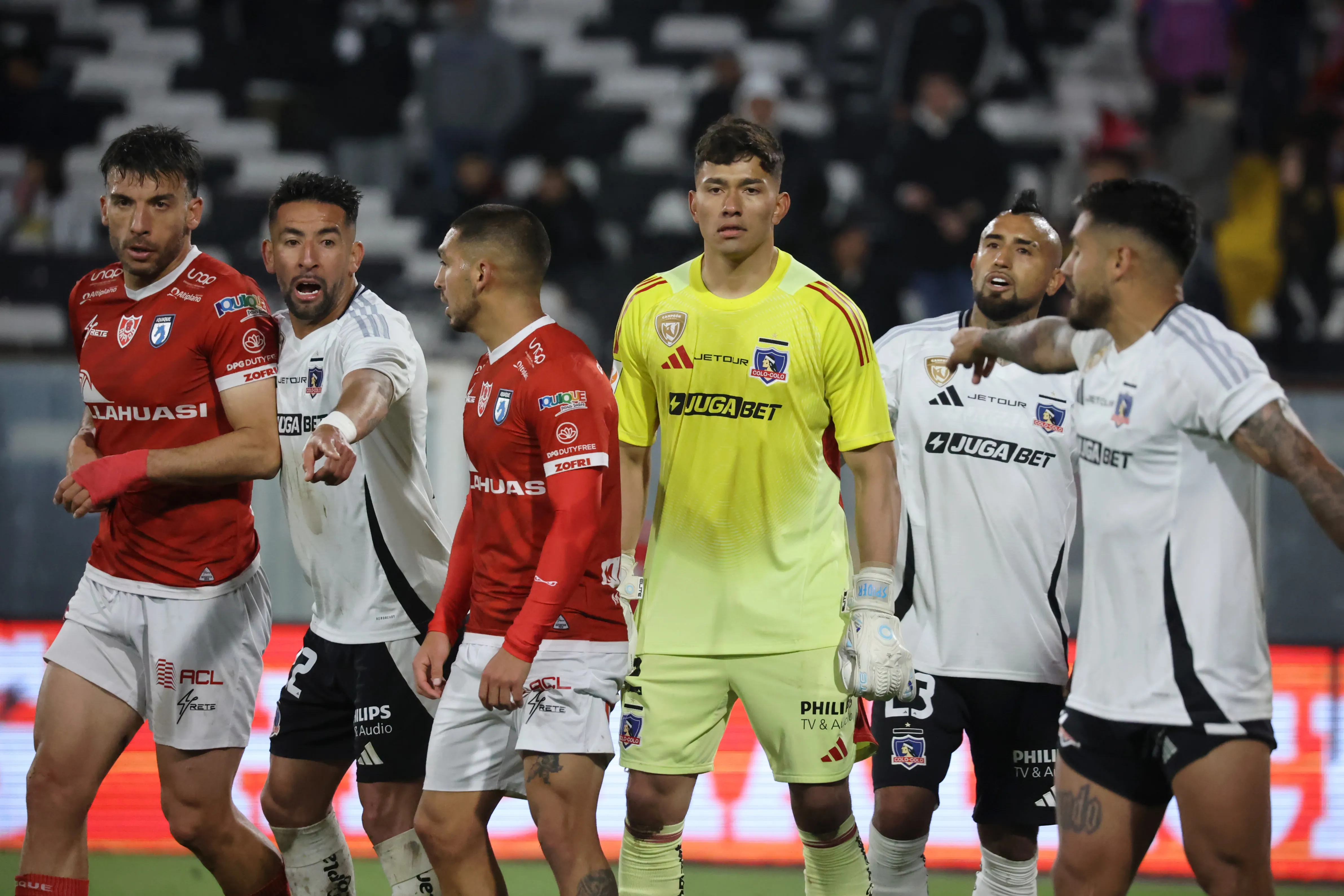 Eduardo Villanueva reemplazó por lesión al Tuto de Paul ante Deportes Iquique. (Dragomir Yankovic/Photosport).