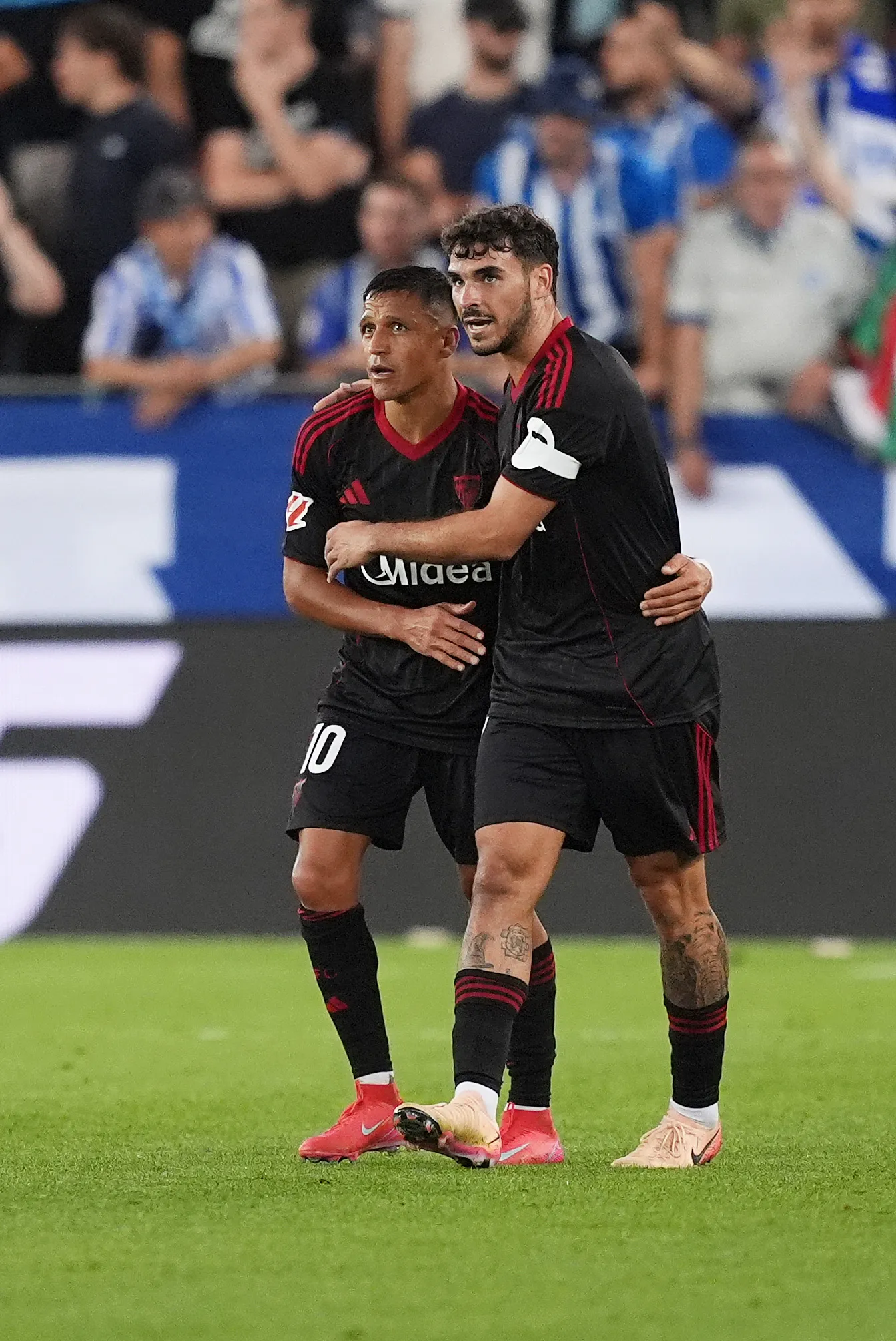 Alexis Sánchez e Isaac Romero tienen una buena relación. (Juan Manuel Serrano Arce/Getty Images).